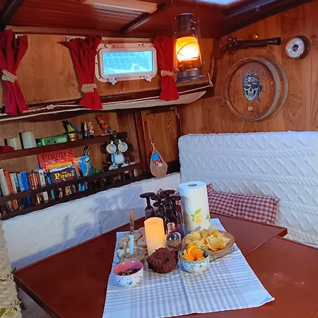 Glamping La Goélette Loemzi Le Barcarès